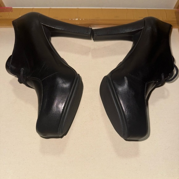 Me Too shoes heels size 8M - Picture 6 of 10